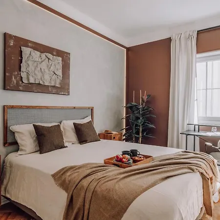 Zou - 3 Bedrooms, Office And Terrace In Alvalade アパート *