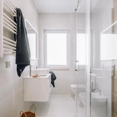 Zou - 3 Bedrooms, Office And Terrace In Alvalade アパート *